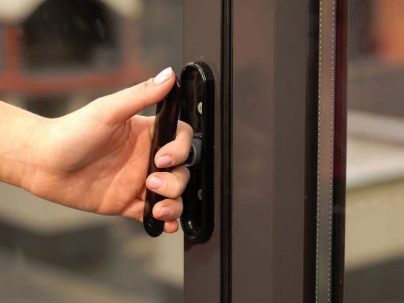 Aluminium Bifold Door handle hardware